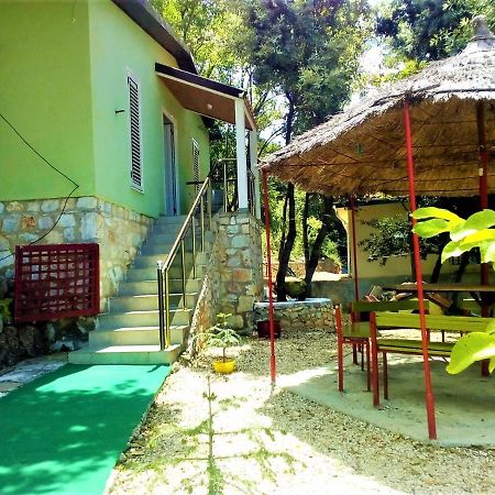 Ramo'S Green Beachside Retreat - Cozy 2 Bedroom Home Vlorë Εξωτερικό φωτογραφία
